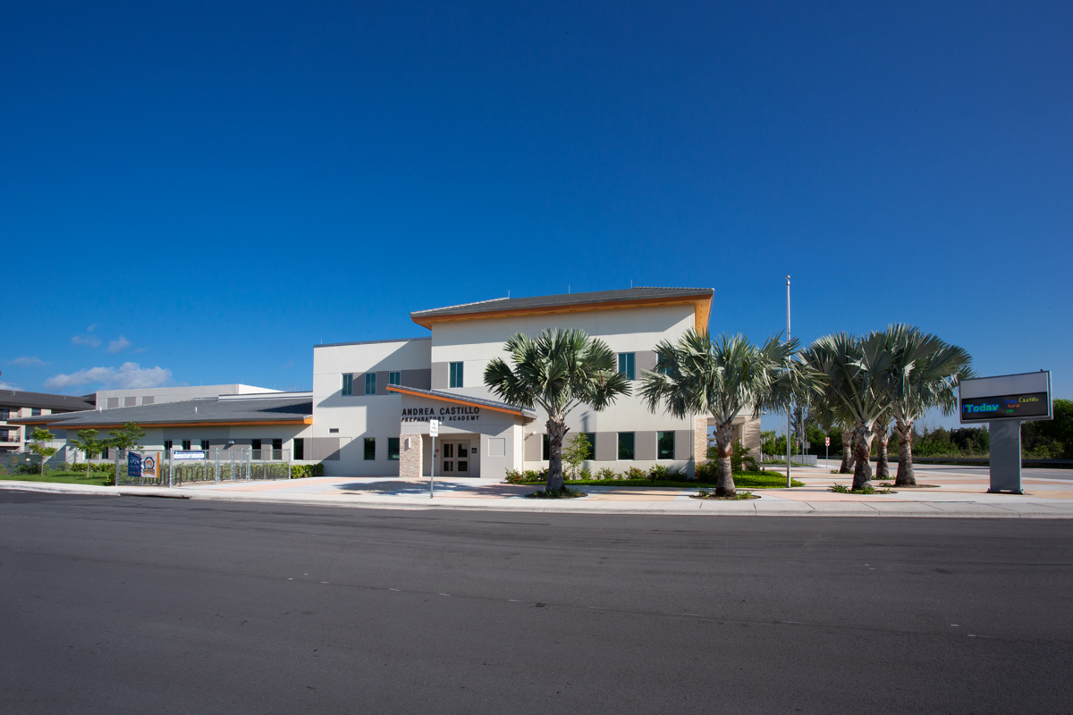 Architectural view of Andrea Castillo K8 school.